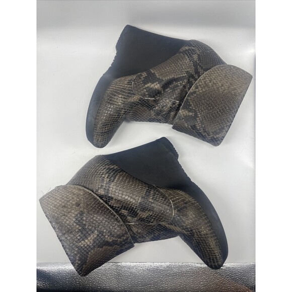 Jimmy Choo Snakeskin Foldover Wedge Booties Sz 37 1/2 - Picture 3 of 12